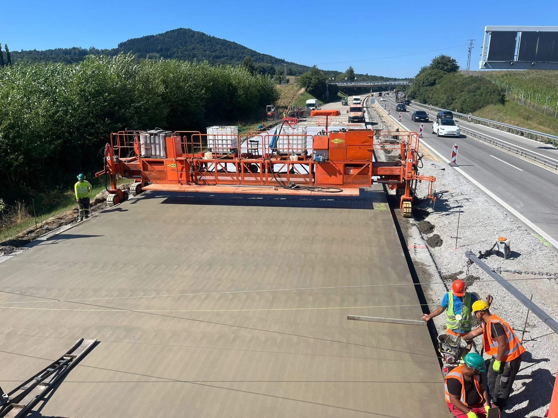 SBM Euromix® 3000 CC+ hat sich bei Reparaturen an der Autobahn D5 bewährt