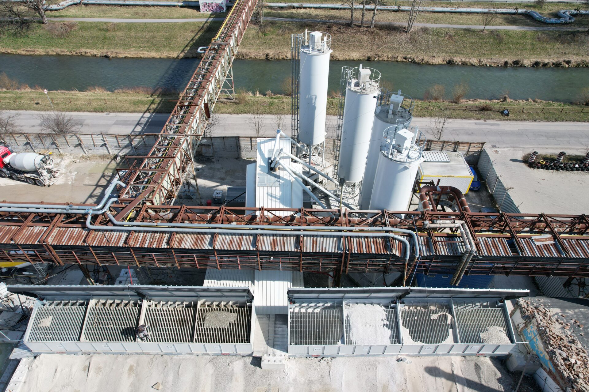 Betonwerke SBM Hauptlieferant für den Tunnel Višňové!