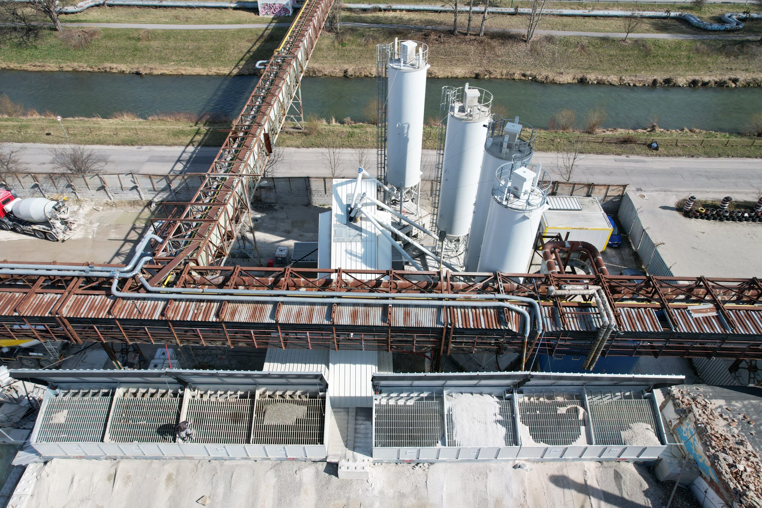 Betonwerke SBM Hauptlieferant für den Tunnel Višňové!